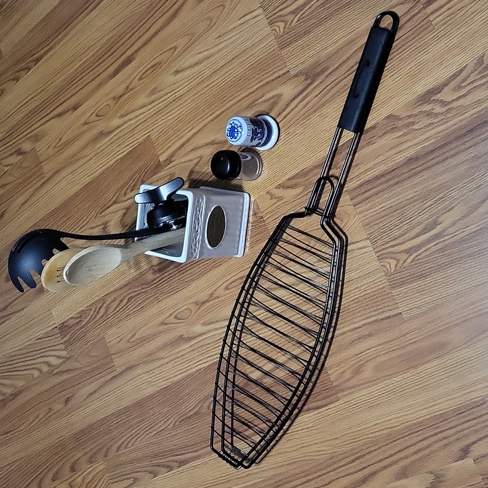 9 piece kitchen serving utensils lot fish griller